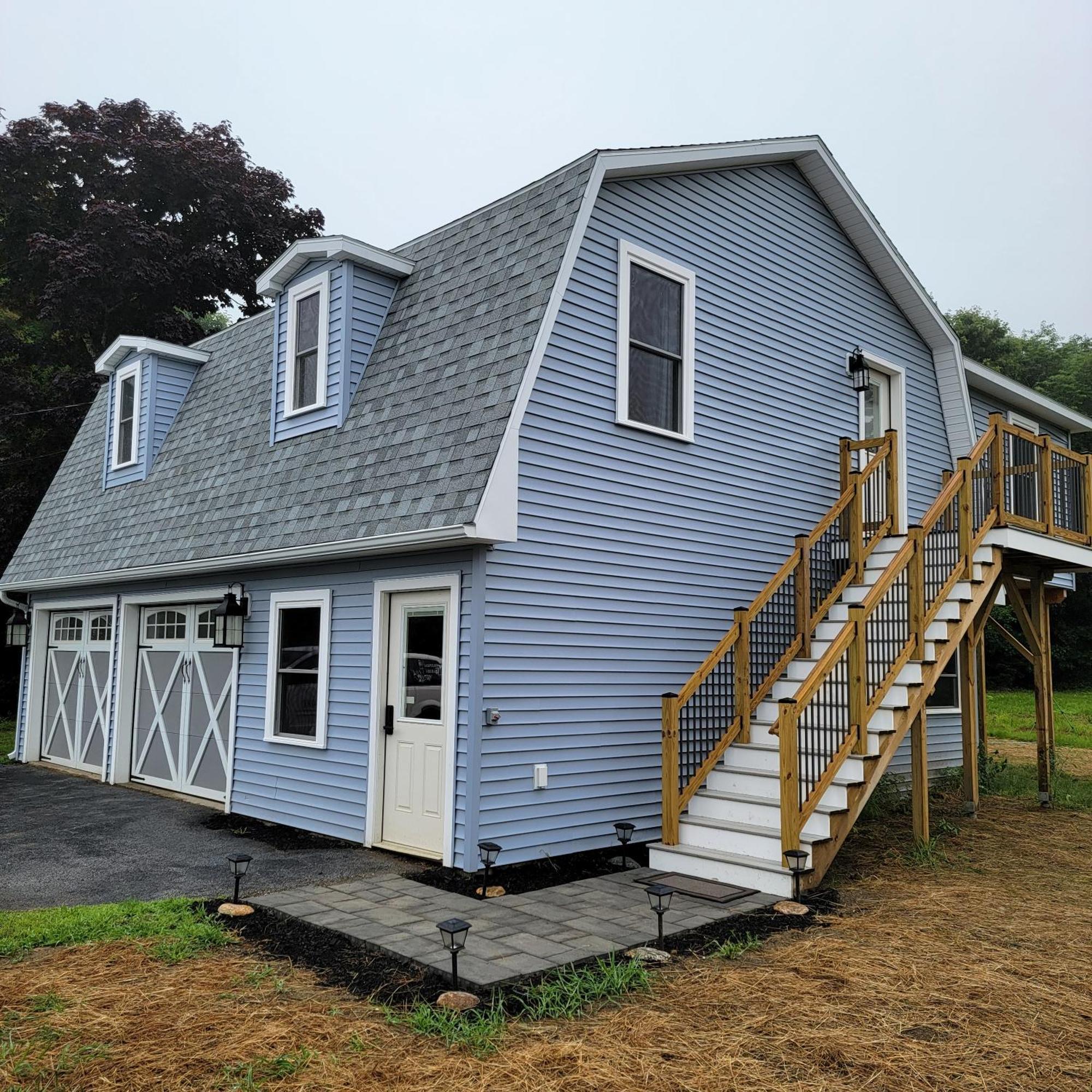 Colonial Gables Oceanfront Village Belfast Room photo